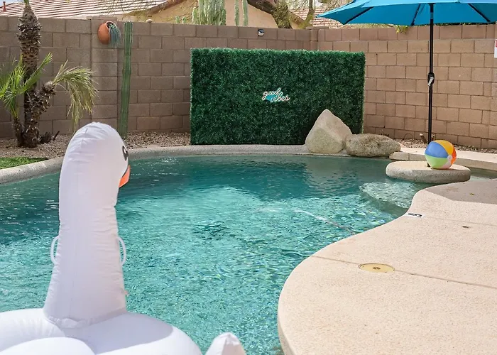 Dom wakacyjny Chic Poolside Oasis - Karaoke - Bbq - Games *