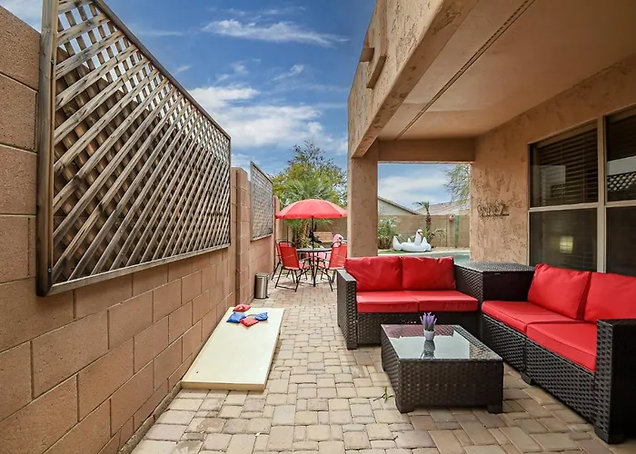Dom wakacyjny Chic Poolside Oasis - Karaoke - Bbq - Games *